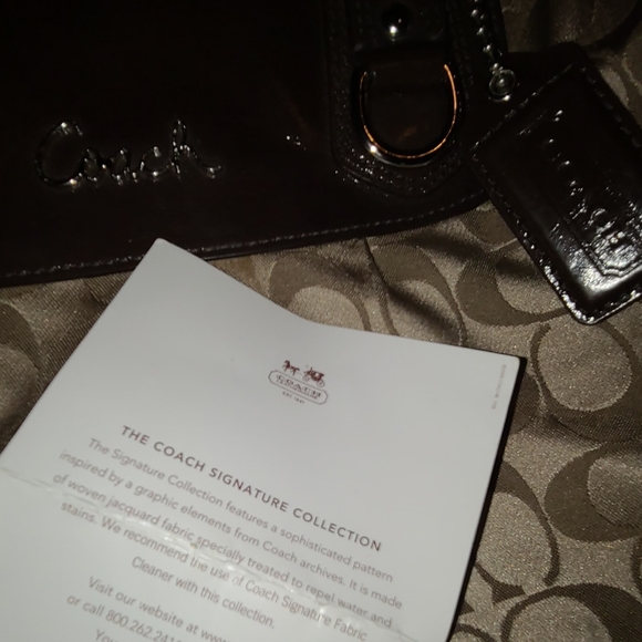 Coach Signature Purse - Picture 4 of 4